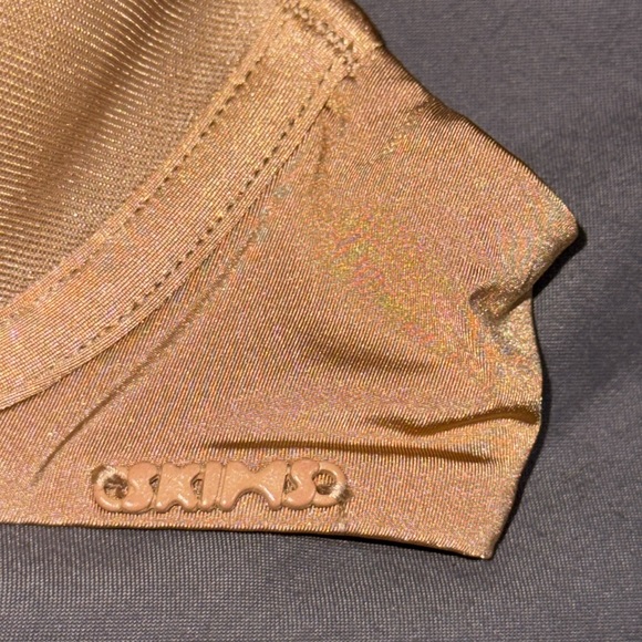 SKIMS WEIGHTLESS DEMI BRA - Picture 2 of 4